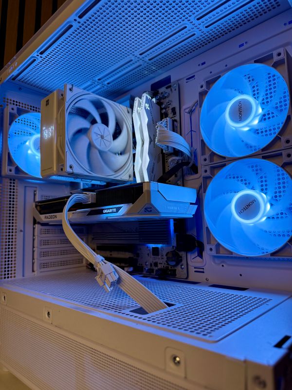 Pixelwerk White Edition RGB Detail