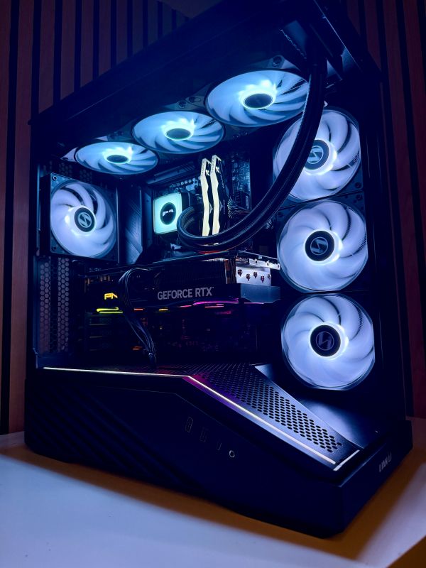 Pixelwerk Premium Gaming PC Detailaufnahme